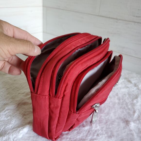 Baggallini Triple Zip Bagg - Picture 6 of 9